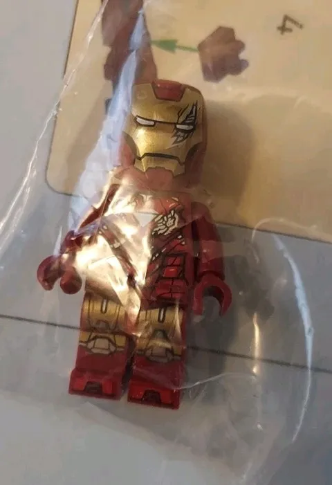 Lego Marvel Battle Damaged Iron-man Minifigure Brand New Assembled