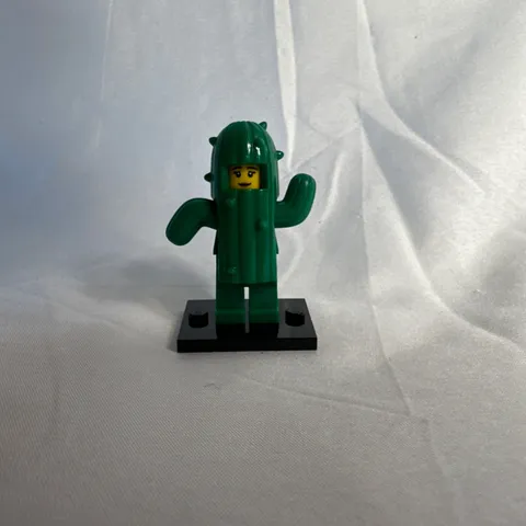 Lego Minifigure 71021 Series 18 Party 40 Years Minifigures Cactus Girl SUIT
