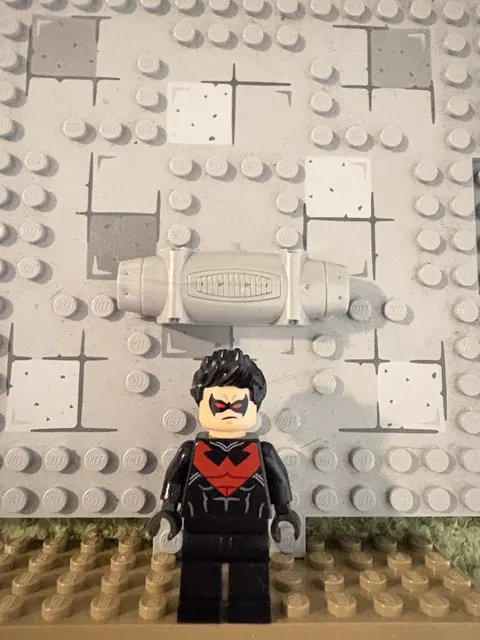 LEGO DC Superheroes Nightwing Minifigure Black/Red suit