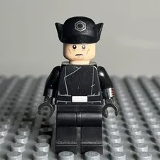 LEGO Star Wars: First Order General Minifigure sw0715 5004406 Retired - 3i