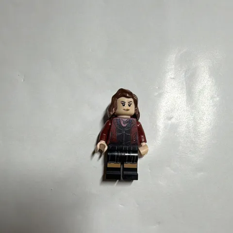 LEGO Avengers Age Of Ultron The Scarlett Witch (Wanda) Minifigure sh0174