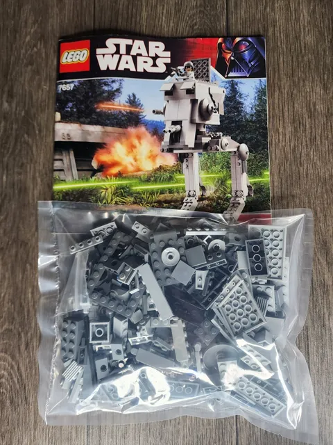 LEGO Star Wars: AT-ST (7657) 100% Complete w/ Minifigure & Instructions