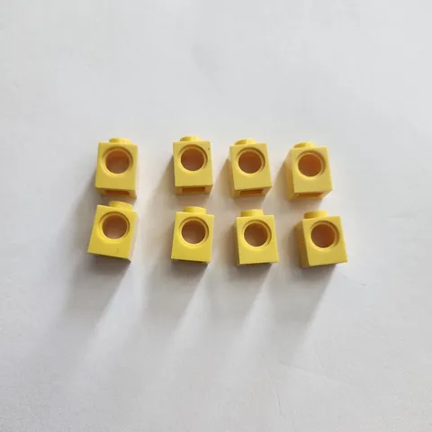 LEGO 6541 Technic Brick 1 x 1 with Hole Yellow (8x)