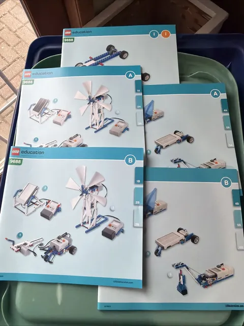Lego Education 9688 Instruction Manuals (Set Of 5) READ ONLY