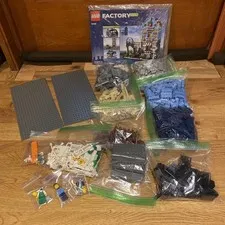 LEGO Factory 10190 MARKET STREET  Complete w/ Mini-figures & Manual Rare