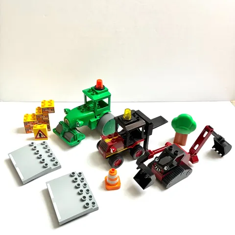 LEGO Duplo Bob the Builder Roley Benny Backhoe Sumsy Forklift Road Set Lot