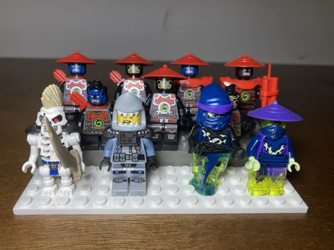 LEGO NINJAGO Assorted Lot 11 Villians with weapons/accessories