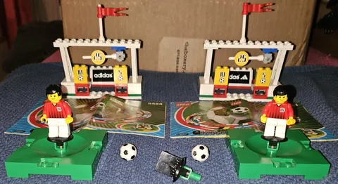 2 COMPLETE SETS - Retired LEGO Soccer 3424 TARGET PRACTICE manuals &bonus stand