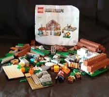 LEGO Set 21190 The Abandon Village : Minecraft Nearly Complete, No Box Or Manual