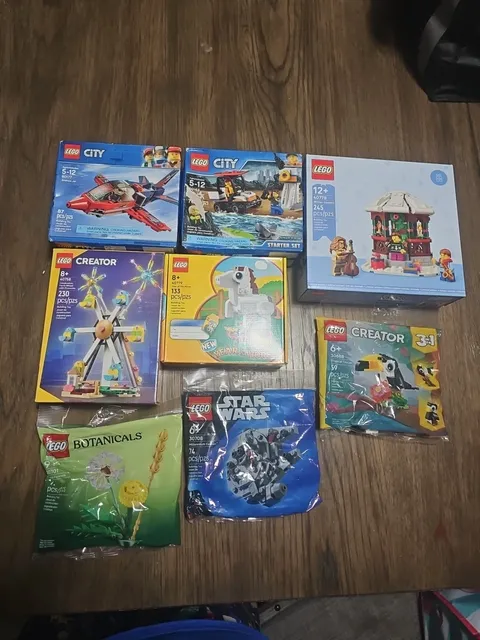 Lego Sets New in Box Lot - Lego City-Creator-Star Wars-Holiday- 8 Sets