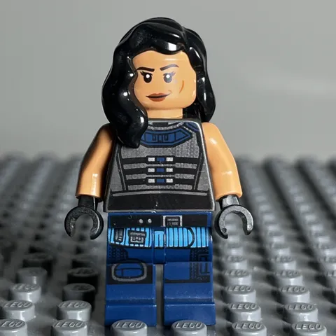 LEGO Minifigure Carasynthia Cara Dune sw1058 Star Wars 75254 - 2F