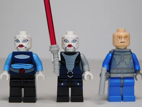 LEGO Star Wars Clone Wars Lot Of (3) Minifigures!  Asajj Ventress  7957 -  READ!