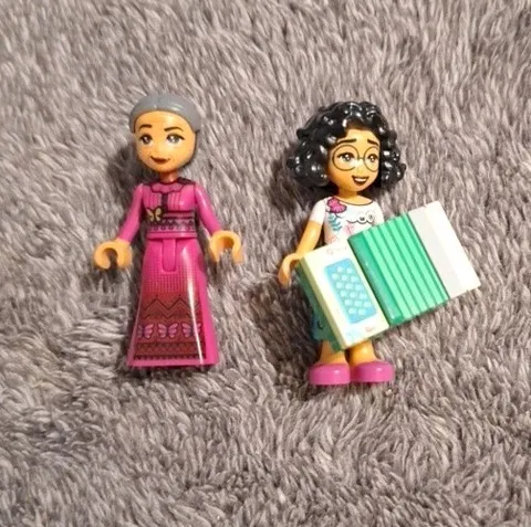 LEGO Disney Encanto Minifigures Lot Abuela Alma & Mirabel Madrigal w/ Accordian 