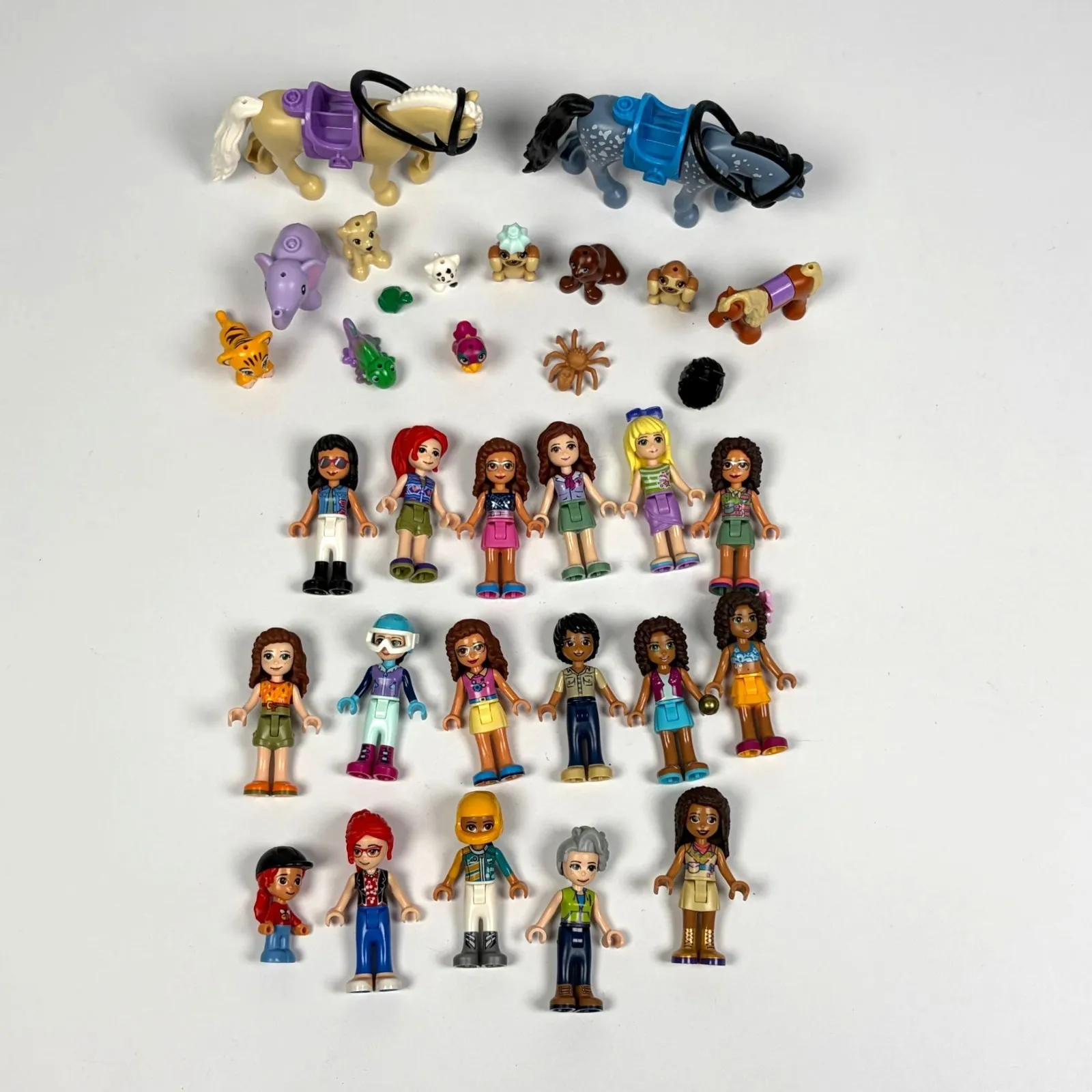 Lot of 17 Lego Friends Minifigs plus Assorted Animals Horses Elephant Tiger