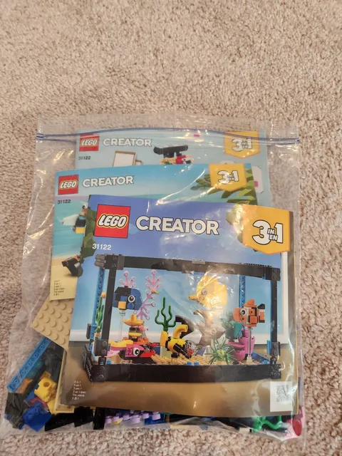 LEGO Creator 3 in 1 Fish Tank 31122 Complete with Instructions