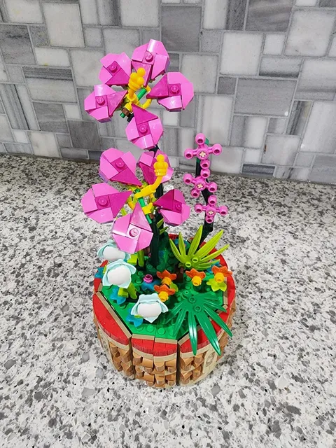 🌺 LEGO 43252 and 43237 (Moana's Flowerpot & Disney Encanto Isabela's flower)