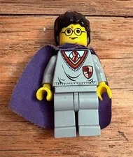 Lego Harry Potter Gryffindor Minifigure With Star Cape From Set 4730 Retired