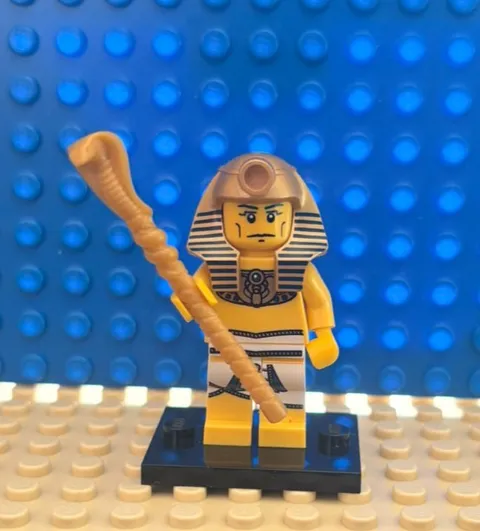 Used (Complete) LEGO Collectible Minifigures Series 2 Egyptian Pharaoh (col032)