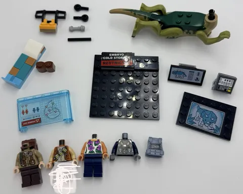 LEGO Jurassic World Parts Minifigure Lot Dilophosaurus Sinjin Sammy Owen Tracker
