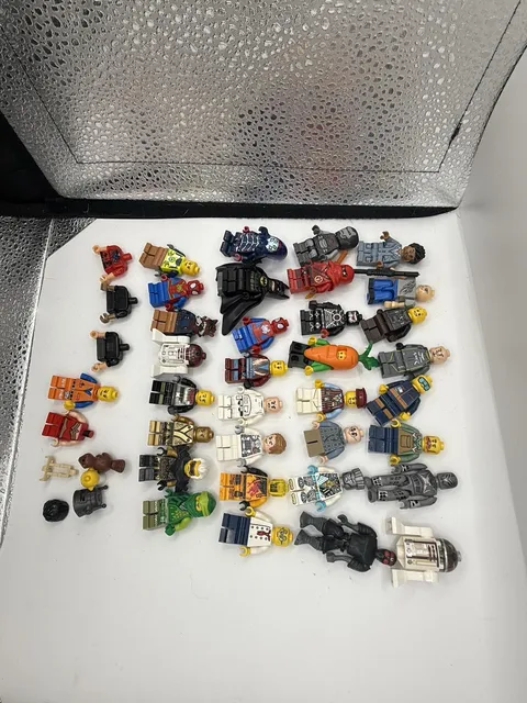 Lego Mini figure Lot Of 32 Mixed Characters Star Wars, Dc, Marvel & More