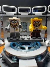 Lego SpongeBob Lot of 2, Grin With Bottom Teeth And Astronaut Minifigure