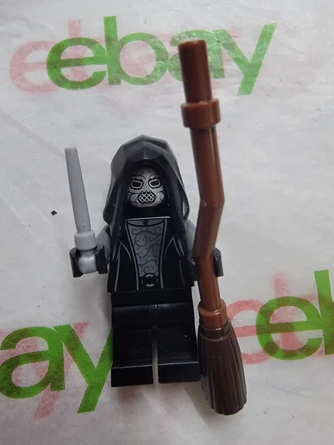 Lego Harry Potter 76459 - Minifig Death Eater & Wand & Broom