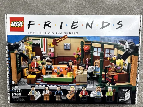 LEGO Ideas Friends The Television Series Central Perk Set 21319 New Sealed RARE!