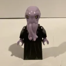 LEGO Purple Alien Minifigure Purple Head & Hands w/ Black Robe Outfit Plastic