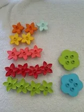 Lego DUPLO Flowers 18 Peices Multicolor, 2 Large Flowers