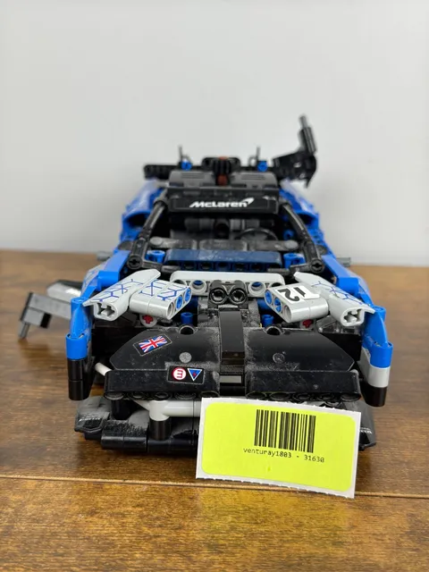 LEGO Technic McLaren Senna GTR 42123 Blue Race Car Model – 98% Complete