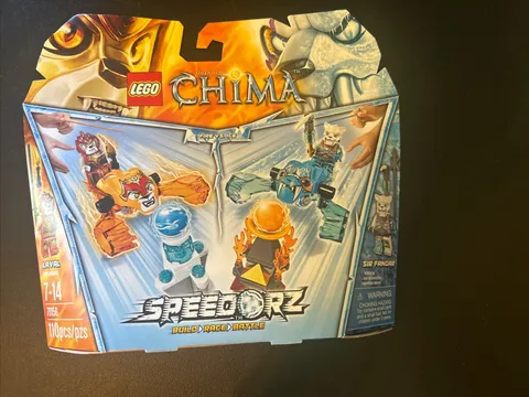 LEGO LEGENDS OF CHIMA: Fire Vs. Ice (70156) NIB FACTORY SEALED