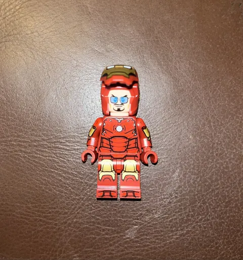 LEGO 76344 Iron Man Mark 3 Collectors Edition Iron Man Minifigure Sh1097