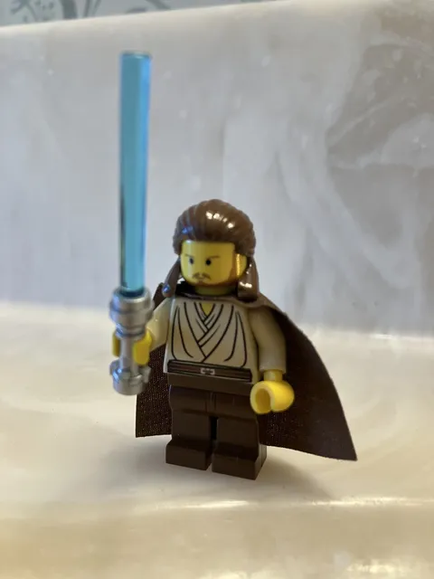LEGO Star Wars RARE Vintage Qui-Gon Jinn Jedi Knight Minifigure w/ Lightsaber