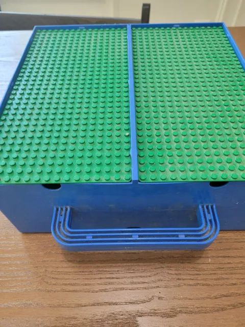 LEGO Vintage Storage Carry Case Building Base Plates 1989 Blue Green With LEGOS