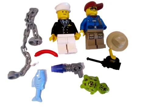 2 Lego Minifigures Wildlife Rescue Ranger & Military Pilot. Ray Gun, Fish Turtle
