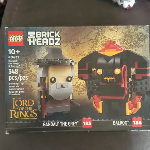 LEGO BRICKHEADZ: Gandalf the Grey & Balrog (40631)