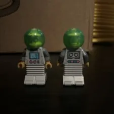 LEGO CMF 71046 Series 26 Minifigure - Robot Butler (col445) Space col26-9