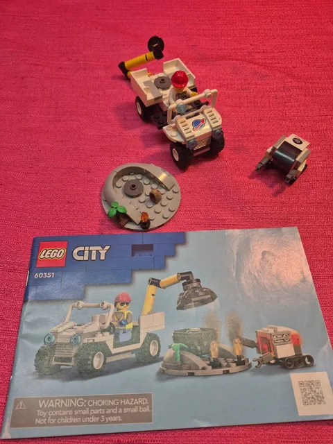 LEGO City 60351 Space Utility Vehicle w Astronaut Minifigure + Rover Partial Set