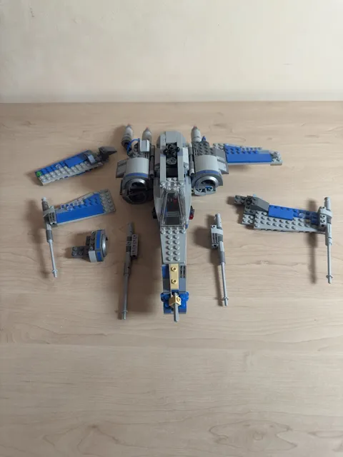 LEGO Star Wars 75149 Resistance X-Wing - INCOMPLETE PARTS LOT
