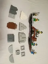 5 Mini Figures/Lego Pirates/Castle, Ship  & Castle Wall Mountain Pieces 