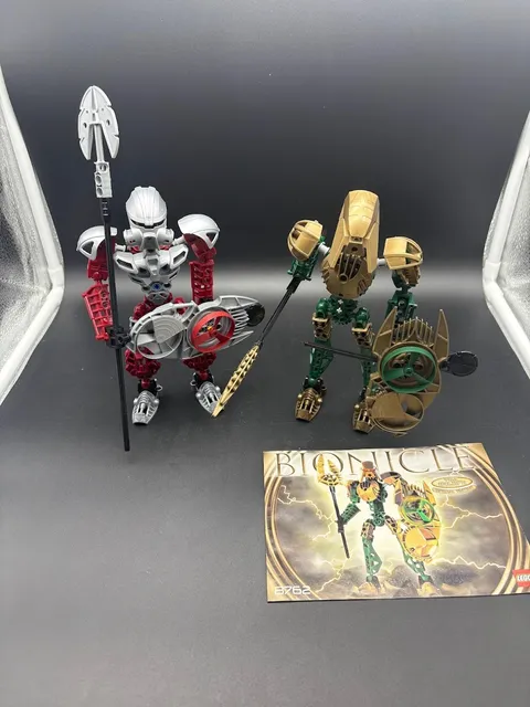 Bionicle Toa Hagah Warriors:  Iruini 8762 & Norik 8763 READ/SEE