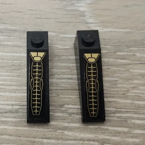 Lego 60477pb020 Black Slope 18 4 x 1 Gold Spider Web and Armor Plates Lot Of 2