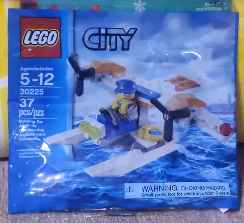 NEW LEGO 30225 City Rescue Coast Guard Seaplane. Sealed Polybag Set 2013 G6B G13