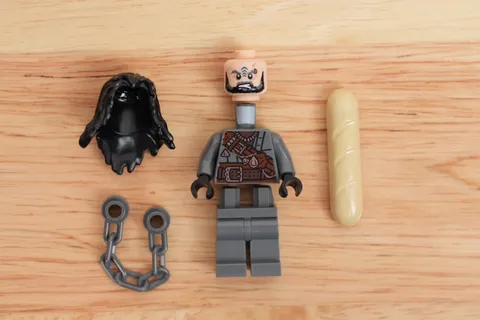 LEGO Pirate of Umbar Minifig LOTR (lor067) New Unassembled w/ Accessories