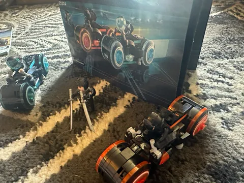LEGO Ideas Disney TRON: Legacy 21314 230pcs Complete Set Box Age 10+ Mini figs