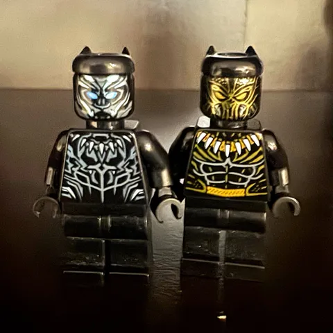 LEGO Minifigure Lot Black Panther (metallic blue suit) and Killmonger from 76099