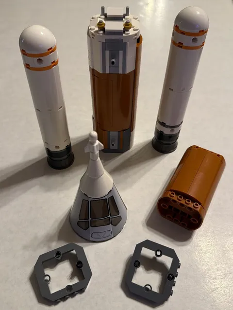 Lego City 60228: DEEP SPACE ROCKET Partial Build/INCOMPLETE
