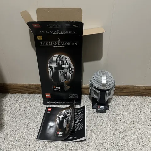 LEGO Star Wars: The Mandalorian Helmet (75328)