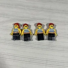 LEGO Vintage Pirate Lot of 4 Pirate Blue Stripes Red Hat Minifigures PI020