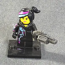 LEGO Minifigures The LEGO Movie Series Wyldstyle w/ Gray Blaster & Base